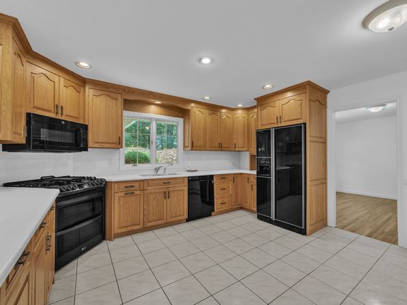 66 Scenic Hill Road, Trumbull CT 06611