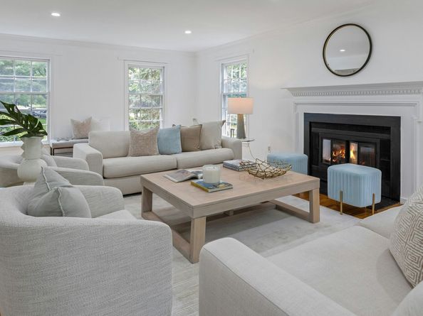 171 Proprietors Crossing, New Canaan CT 06840