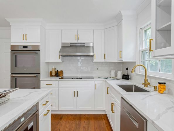 171 Proprietors Crossing, New Canaan CT 06840