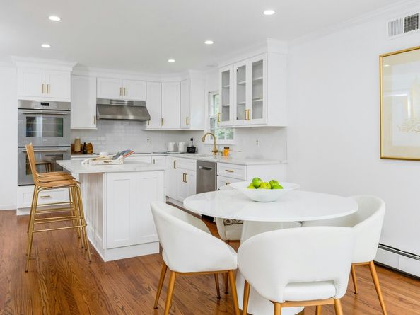 171 Proprietors Crossing, New Canaan CT 06840