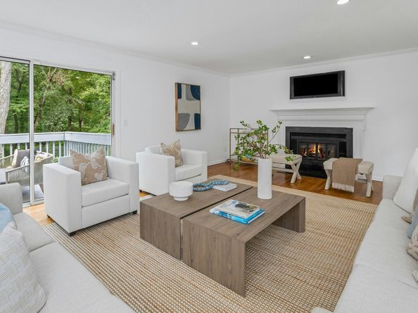 171 Proprietors Crossing, New Canaan CT 06840