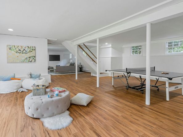 171 Proprietors Crossing, New Canaan CT 06840