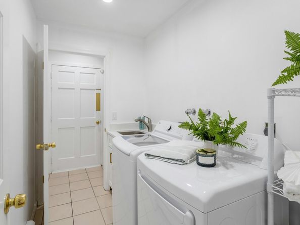 171 Proprietors Crossing, New Canaan CT 06840