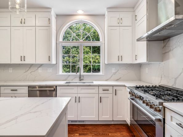 12B Hickory Drive, Greenwich CT 06831