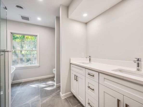 12B Hickory Drive, Greenwich CT 06831