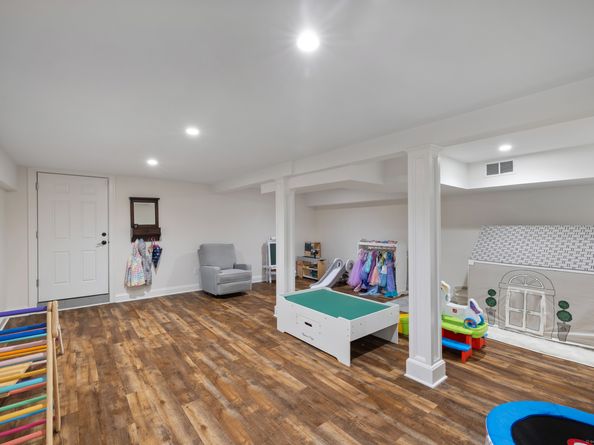 48 Silver Ridge Road, New Canaan CT 06840