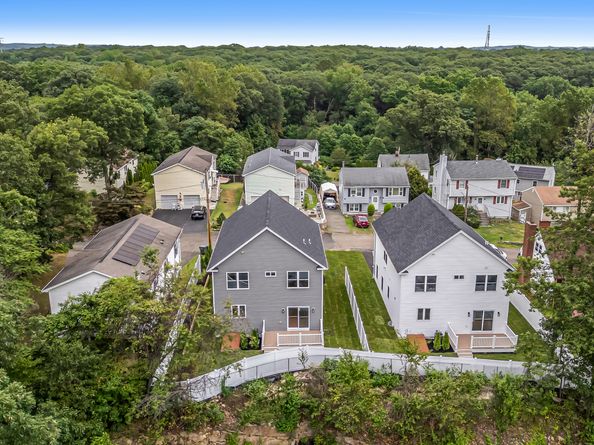 87 Oliver Street, Bridgeport CT 06606