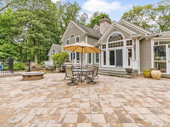 91 Dogwood Lane, Stamford CT 06903