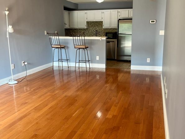 1 Valley Road 101, Stamford CT 06902