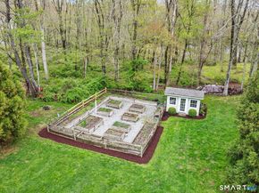 46 Sherwood Road, Easton CT 06612