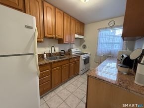 16 Fairview Drive 3, Danbury CT 06810