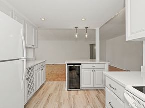 143 Hoyt Street 4K, Stamford CT 06905
