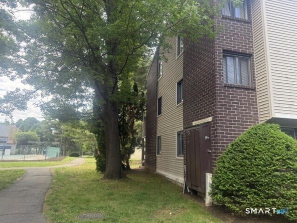 7 Padanaram Road B23, Danbury CT 06811