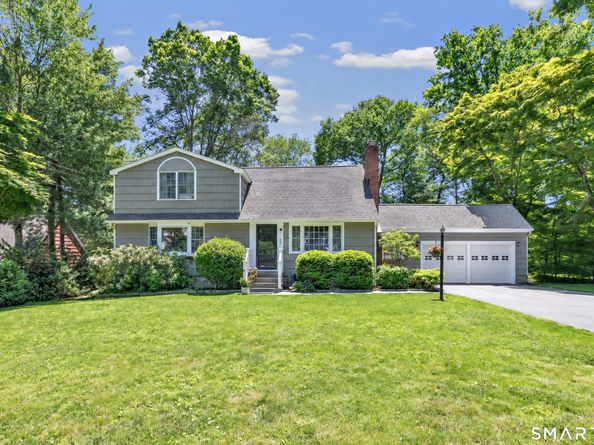 62 Wampus Way, Fairfield CT 06825
