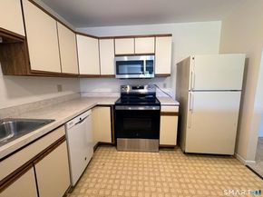 136 Deer Hill Avenue 205, Danbury CT 06810