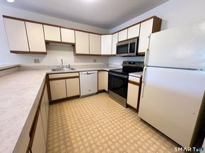 136 Deer Hill Avenue 205, Danbury CT 06810