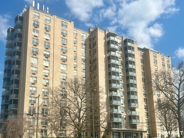 1 Strawberry Hill Court 3F, Stamford CT 06902