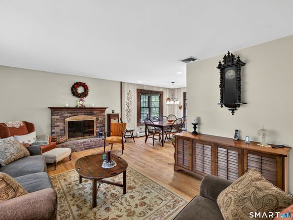 14 Hunters Ridge Road, Shelton CT 06484