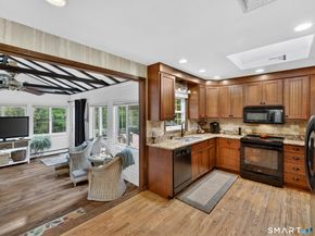 14 Hunters Ridge Road, Shelton CT 06484