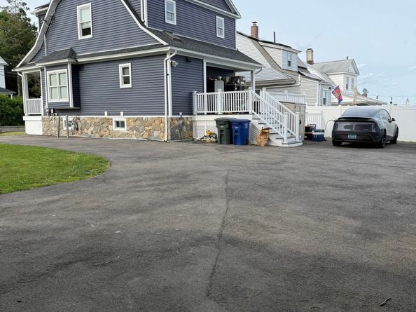 124 Harmony Street, Bridgeport CT 06606