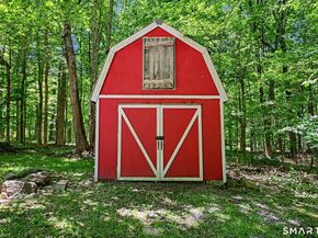 4 Scatacook Trail, Weston CT 06883