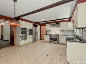 4 Scatacook Trail, Weston CT 06883