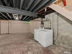 4 Scatacook Trail, Weston CT 06883