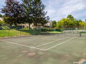 12 Boulevard Drive 31172, Danbury CT 06810