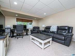 12 Boulevard Drive 31172, Danbury CT 06810