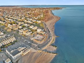 44 Washington Parkway, Stratford CT 06615