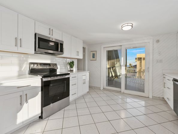 44 Washington Parkway, Stratford CT 06615