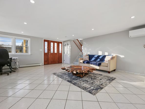 44 Washington Parkway, Stratford CT 06615