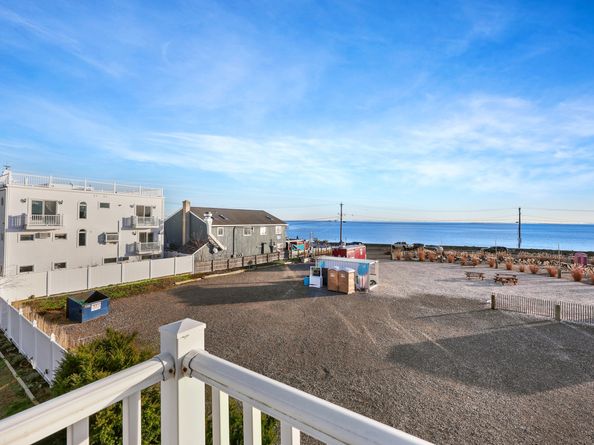 44 Washington Parkway, Stratford CT 06615