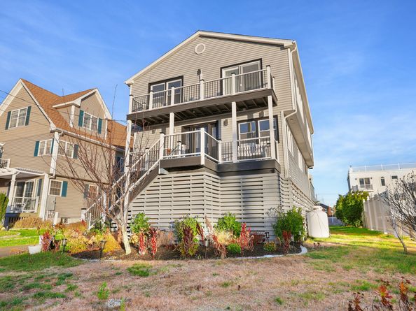 44 Washington Parkway, Stratford CT 06615