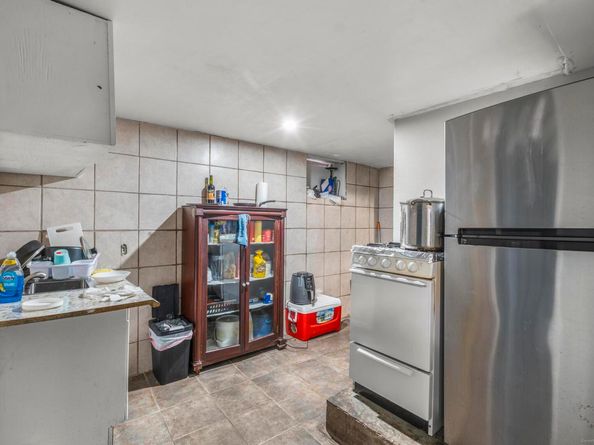 212 Denver Avenue, Bridgeport CT 06605