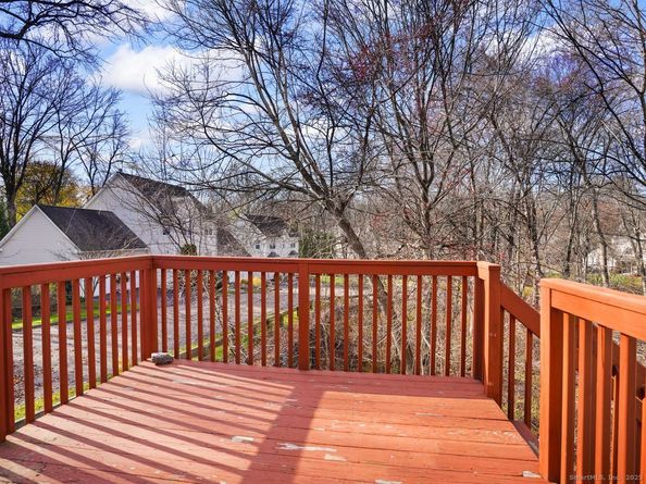 101 Royals Court, Trumbull CT 06611