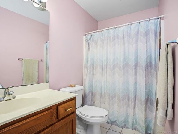 101 Royals Court, Trumbull CT 06611