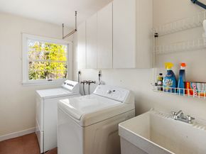 136 Knobloch Lane, Stamford CT 06902