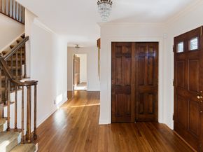 136 Knobloch Lane, Stamford CT 06902