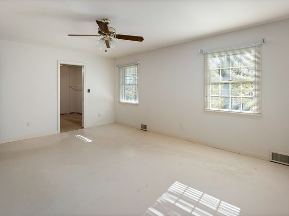 136 Knobloch Lane, Stamford CT 06902