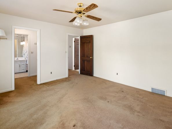 136 Knobloch Lane, Stamford CT 06902