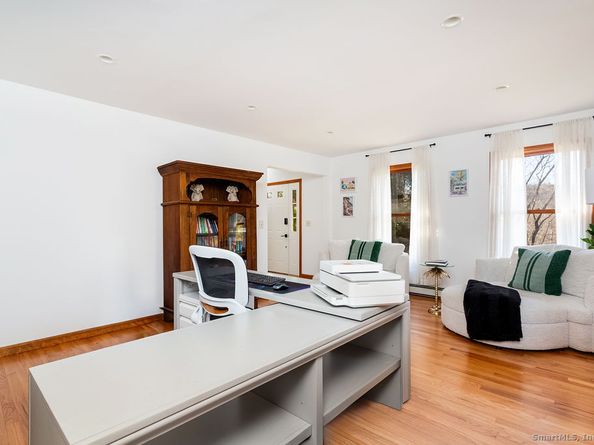 8 Phoebee Lane, Brookfield CT 06804