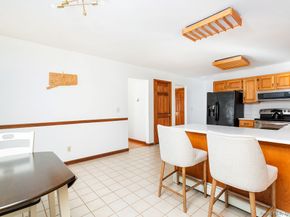 8 Phoebee Lane, Brookfield CT 06804