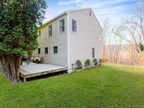 8 Phoebee Lane, Brookfield CT 06804