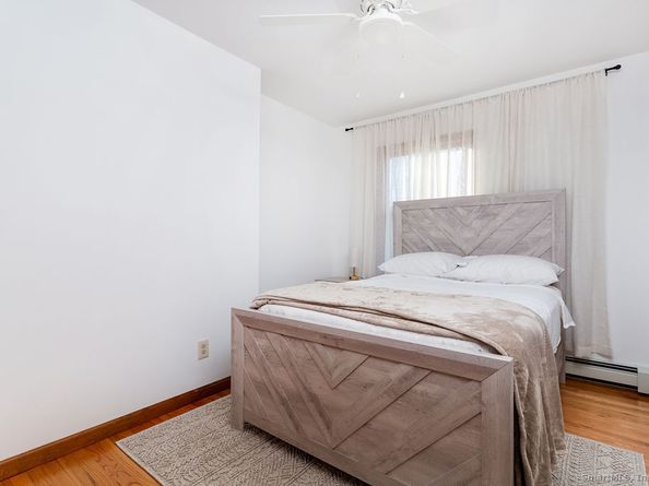 8 Phoebee Lane, Brookfield CT 06804