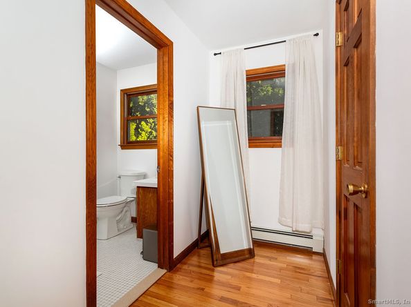 8 Phoebee Lane, Brookfield CT 06804