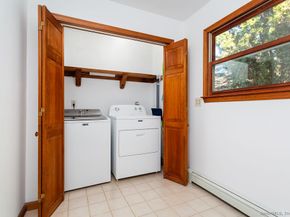 8 Phoebee Lane, Brookfield CT 06804