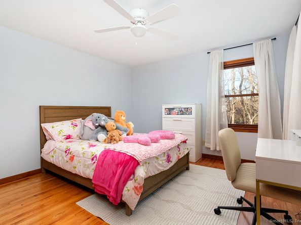 8 Phoebee Lane, Brookfield CT 06804