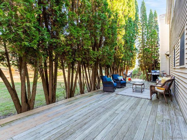 8 Phoebee Lane, Brookfield CT 06804