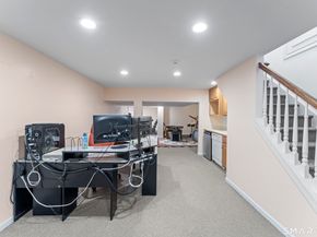 8 Cornerstone Court, Ridgefield CT 06877